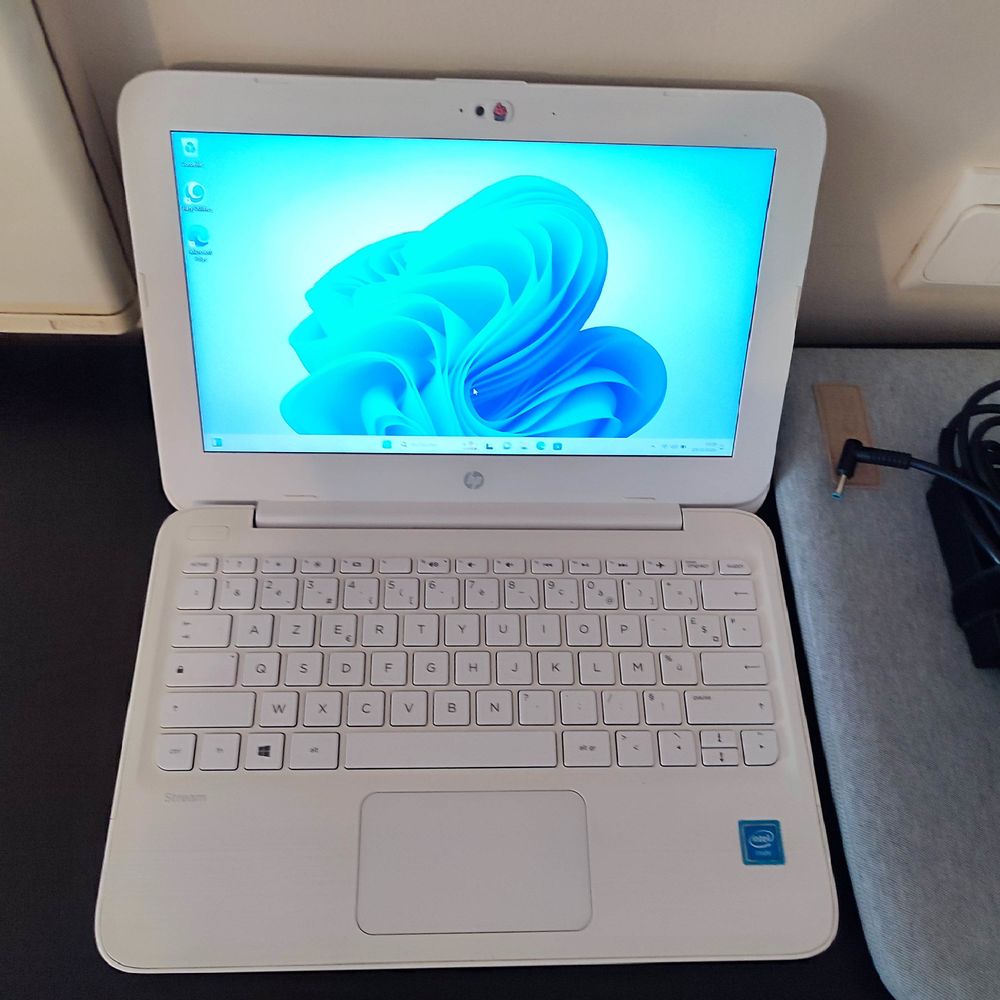 Petit Pc Portable HP+ Sacoche 11pouces Ordinateur Matériel informatique