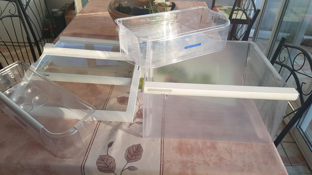 LOT DIVERS POUR PUCES 
D�coration