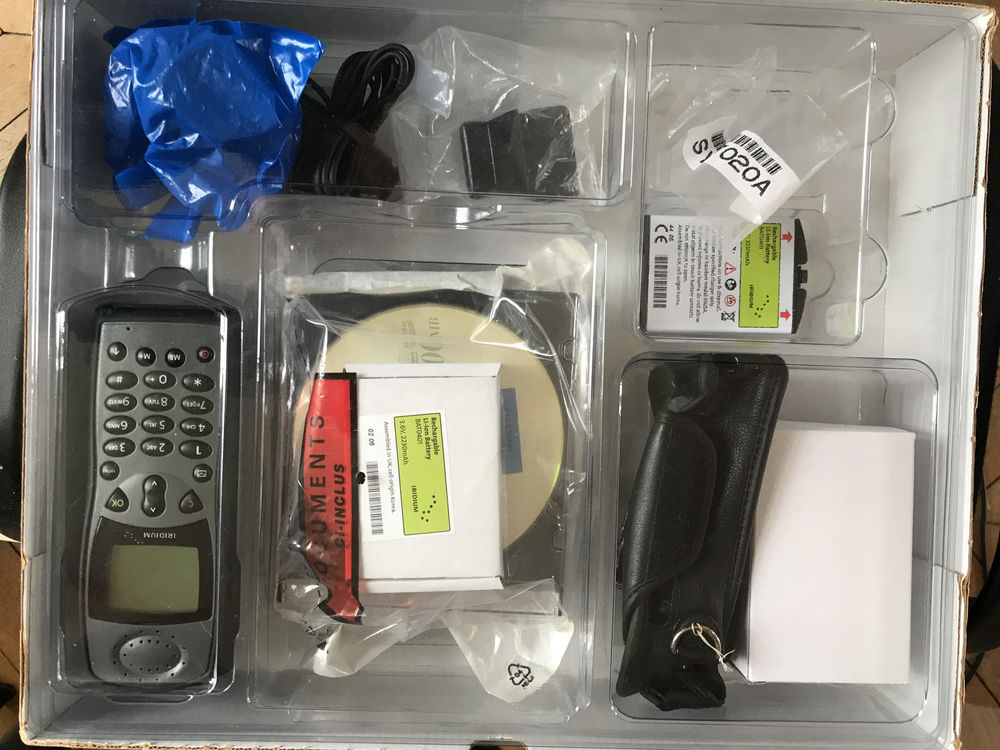 TELEPHONE SATELLITE IRRIDIUM POUR PARIS DAKAR ET BAROUDEUR T�l�phones et tablettes