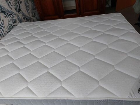 Matelas SIMMONS Neuf -A dbattre  450 Vanduvre-ls-Nancy (54)