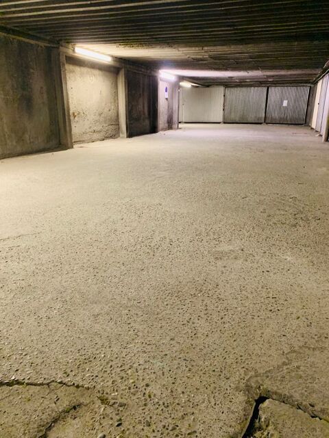  Parking / Garage  louer 15 m