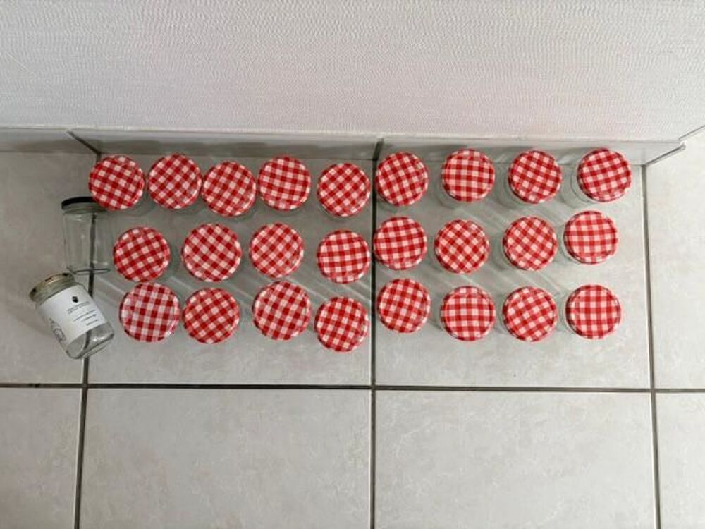 Lot de 33 bocaux vide de confiture Bonne maman Décoration