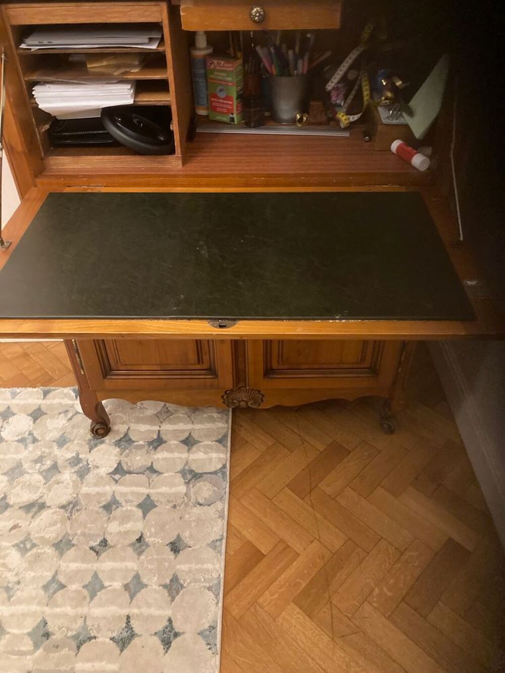 Secr&eacute;taire style Louis XV en merisier Meubles