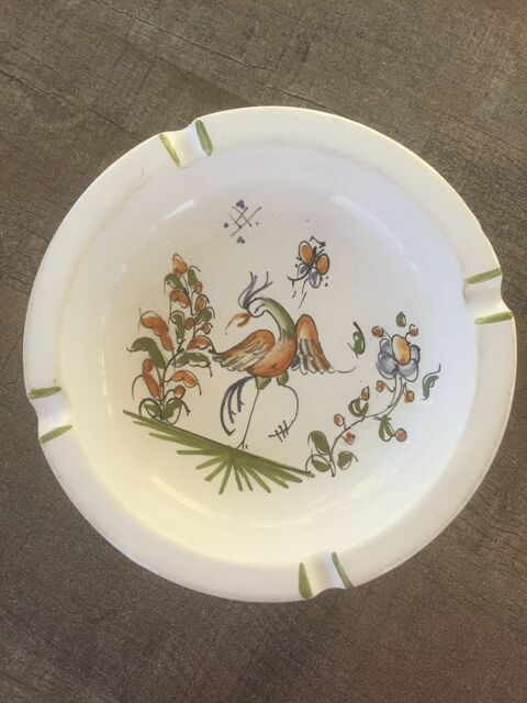 Cendrier d�cor Moustier 15 N�mes (30)