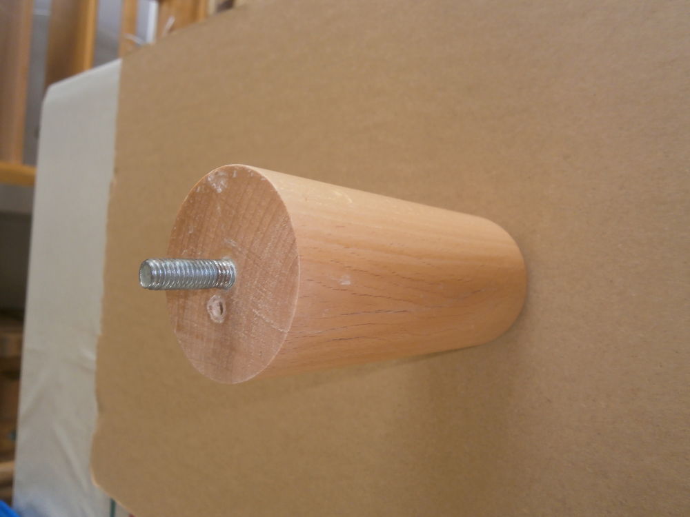 4 pieds de lit en bois Meubles