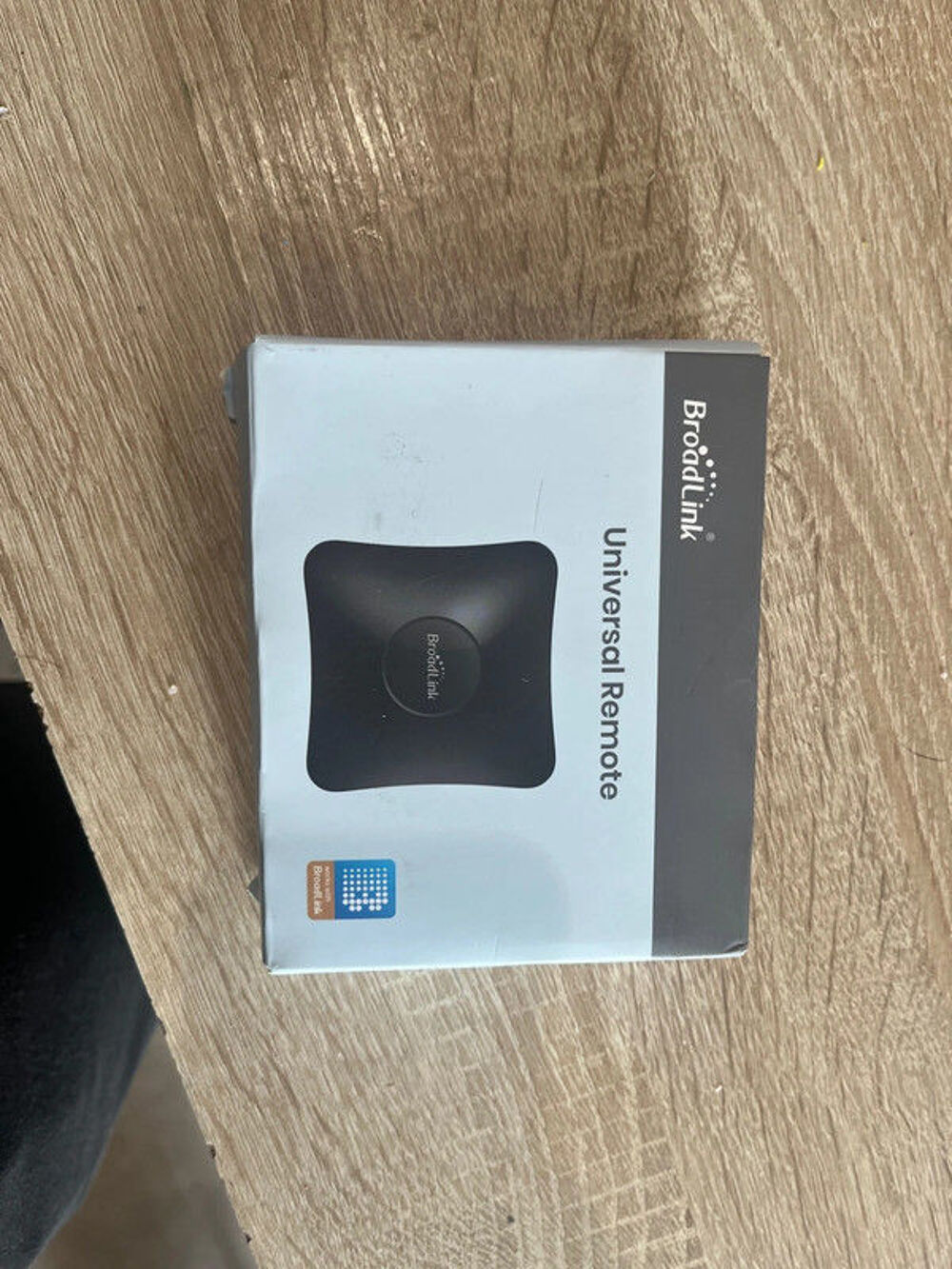 Universal remote Photos/Video/TV