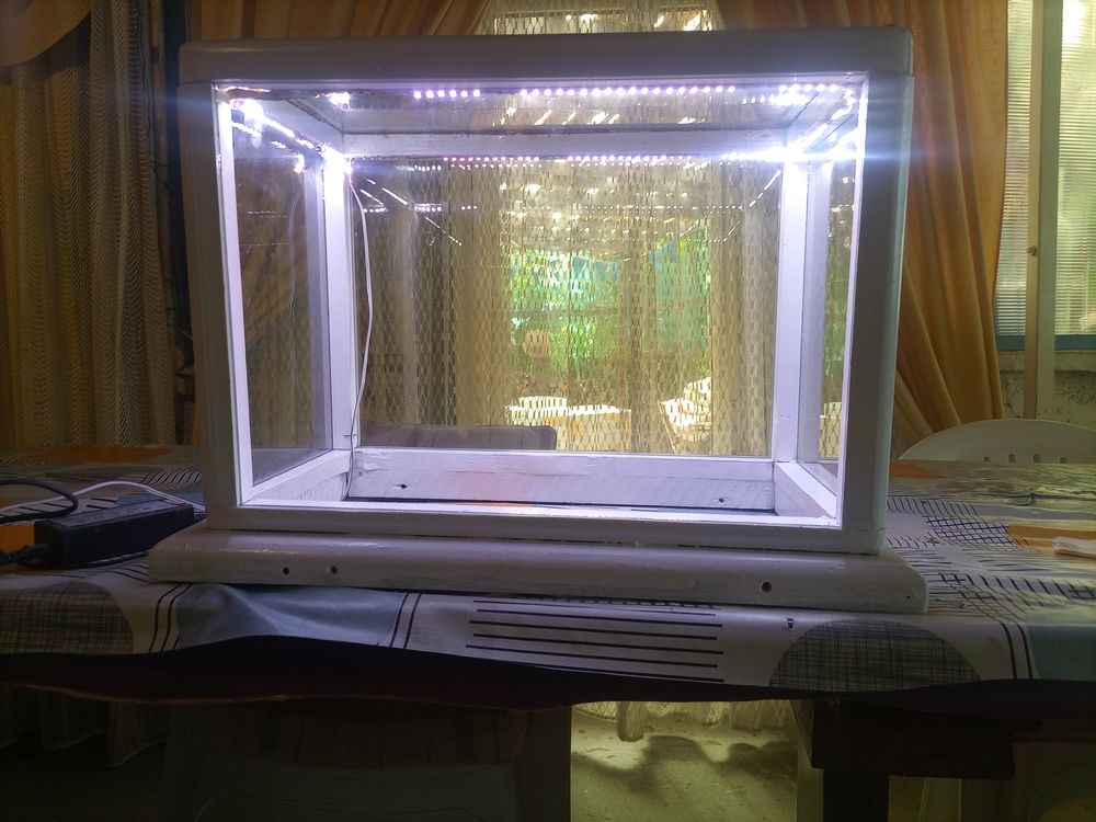 VITRINE avec leds Meubles