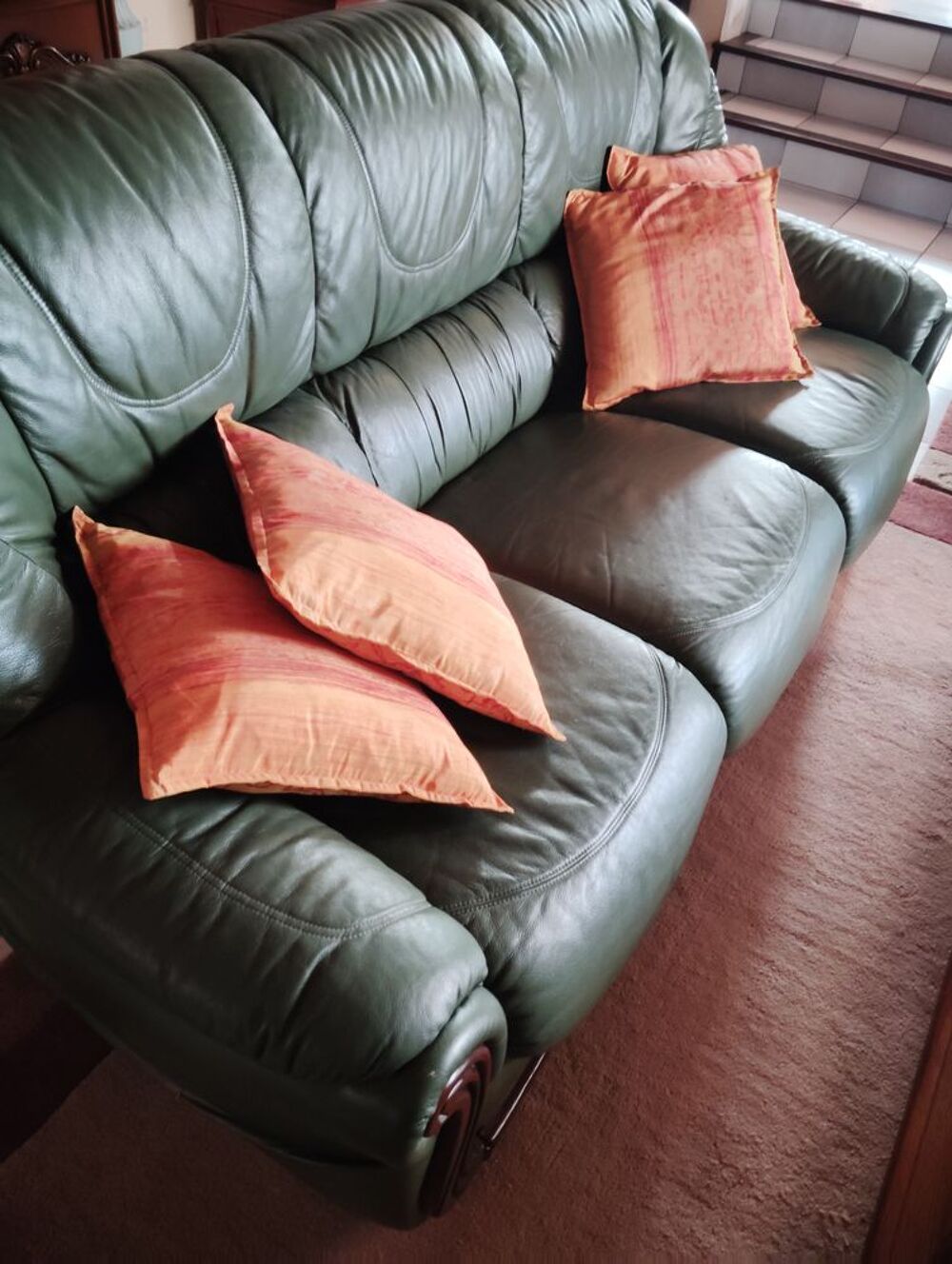 Ensemble canap&eacute;s et fauteuil en cuir v&eacute;ritable Meubles