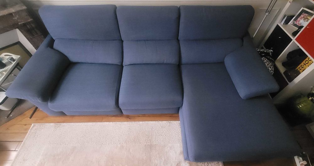 canap&eacute;+3+places.+suite+&agrave; ++d&eacute;m&eacute;nagement Meubles