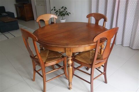 Table & chaises Salle à Manger Saint-Pierre-de-Chandieu (69)