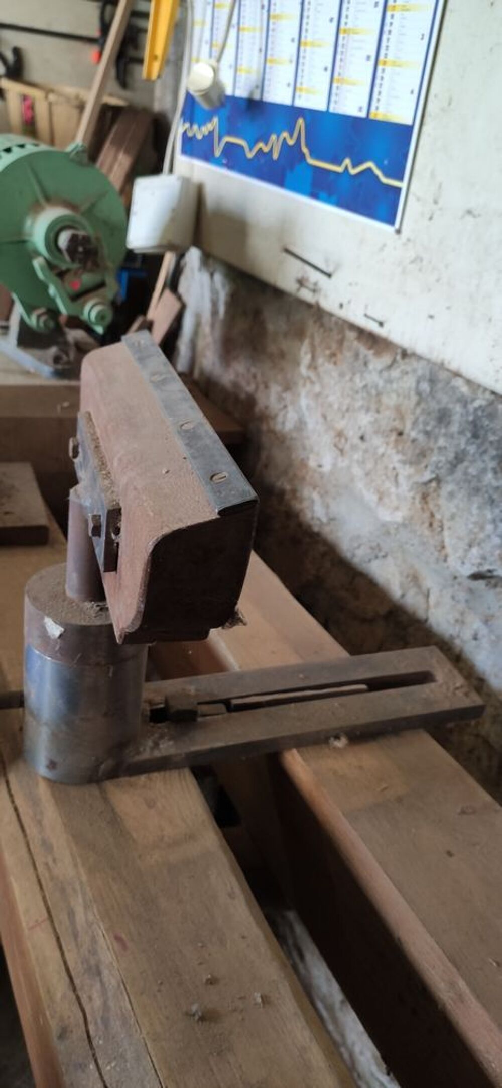 Tour &agrave; bois Bricolage