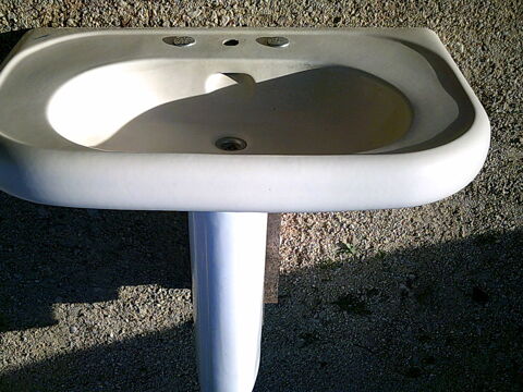  lavabo salle de bains 90 Taillades (84)