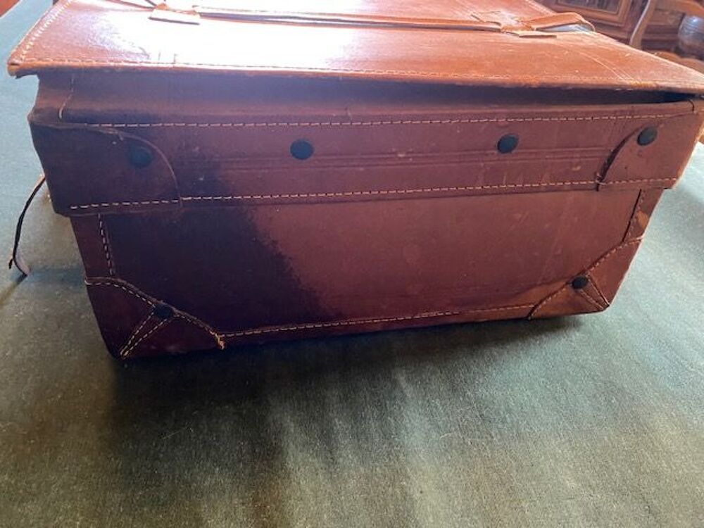 Valise Vintage en Cuir Fauve 