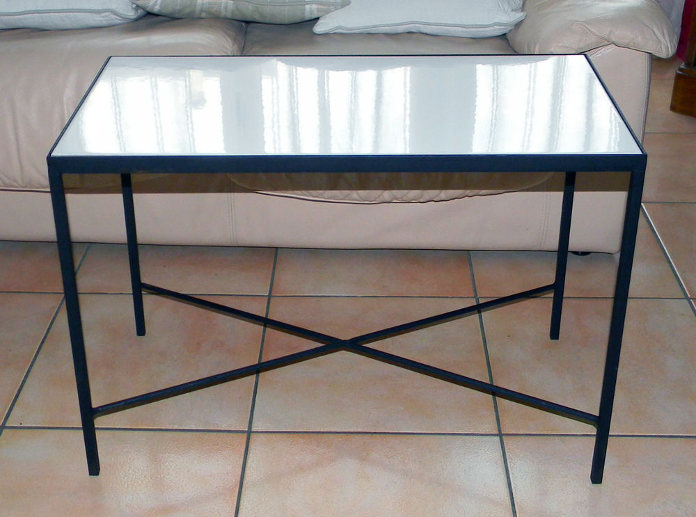 Table basse acier forg&eacute; et c&eacute;ramique Meubles