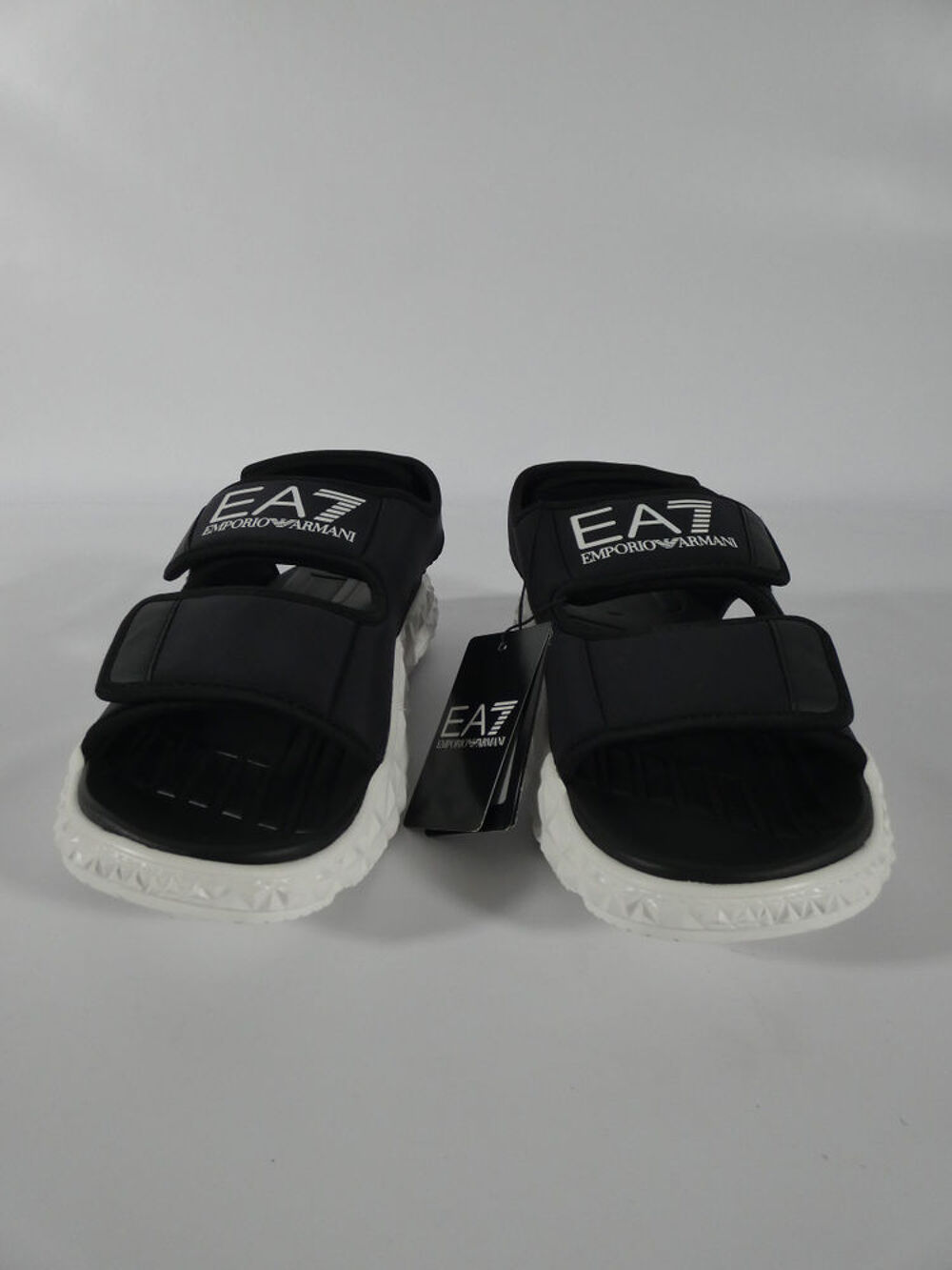Paire de sandales EMPORIO ARMANI Chaussures