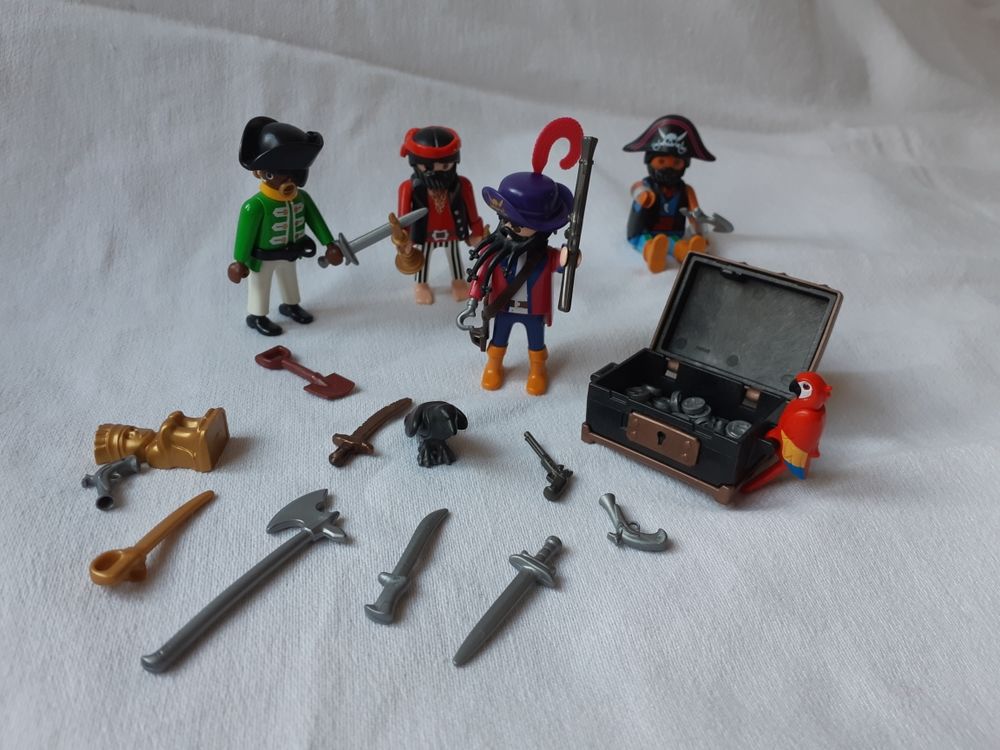 Petit ensemble playmobil pirates Jeux / jouets