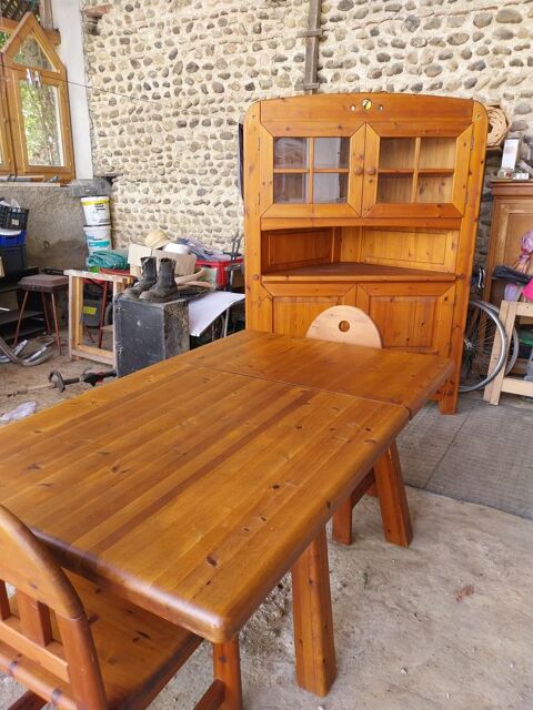 meuble et table bois massif très non etat 250 Puntous (65)