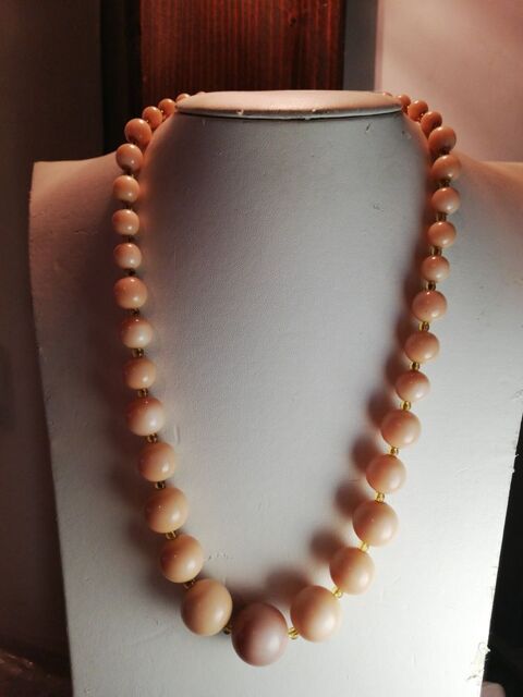 collier VINTAGE plastique et verre, perles beige, 1970 12 cuisses (71)