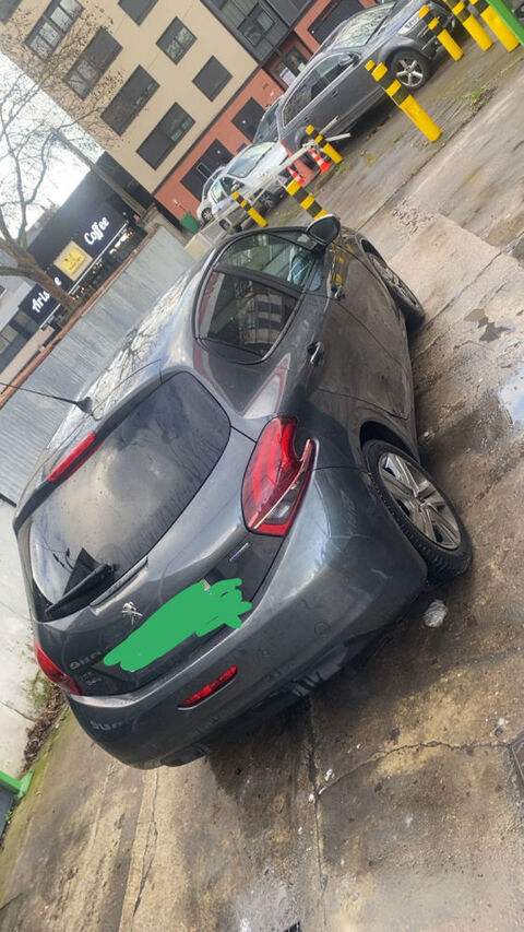 Peugeot 208 1.2 VTi 82ch BVM5 Active 2016 occasion Livry-Gargan 93190