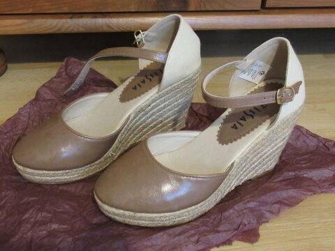 Chaussures en toile - Tissaia - Taille 37 6 Livry-Gargan (93)