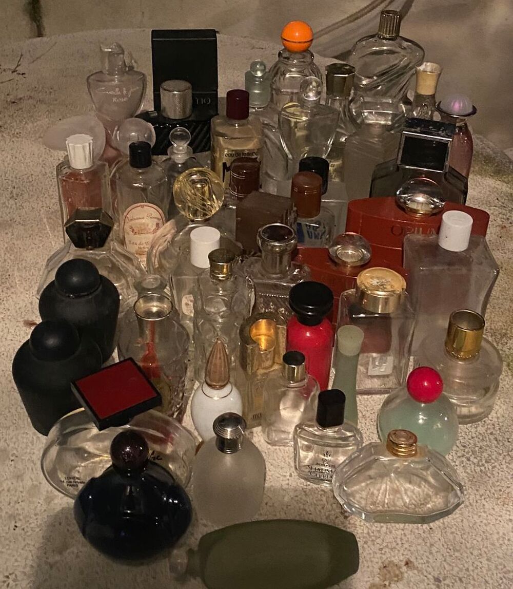 50 bouteilles de parfum vides 