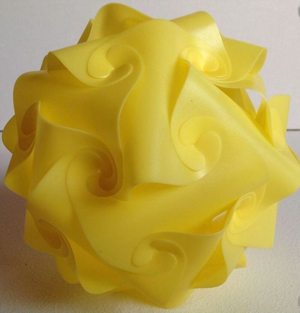 LAMPE PUZZLE AMBIENCE JAUNE 18cm DIAM&Egrave;TRE Envoi Possible
Décoration
