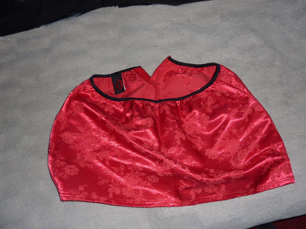 lingerie occasion peu port&eacute;e taille unique Vêtements