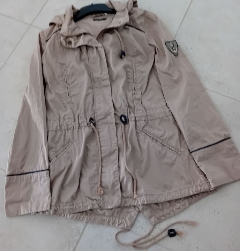 Parka de Pluie Beige >Taille 38/M
Vêtements