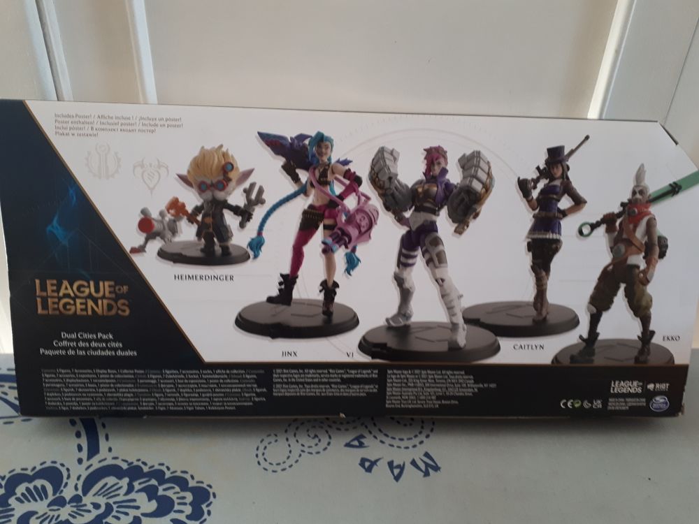 Coffret NEUF 5 figurines LEAGUE OF LEGENDS Jeux / jouets