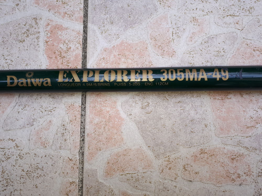 Canne &agrave; lancer en carbone Daiwa Bricolage