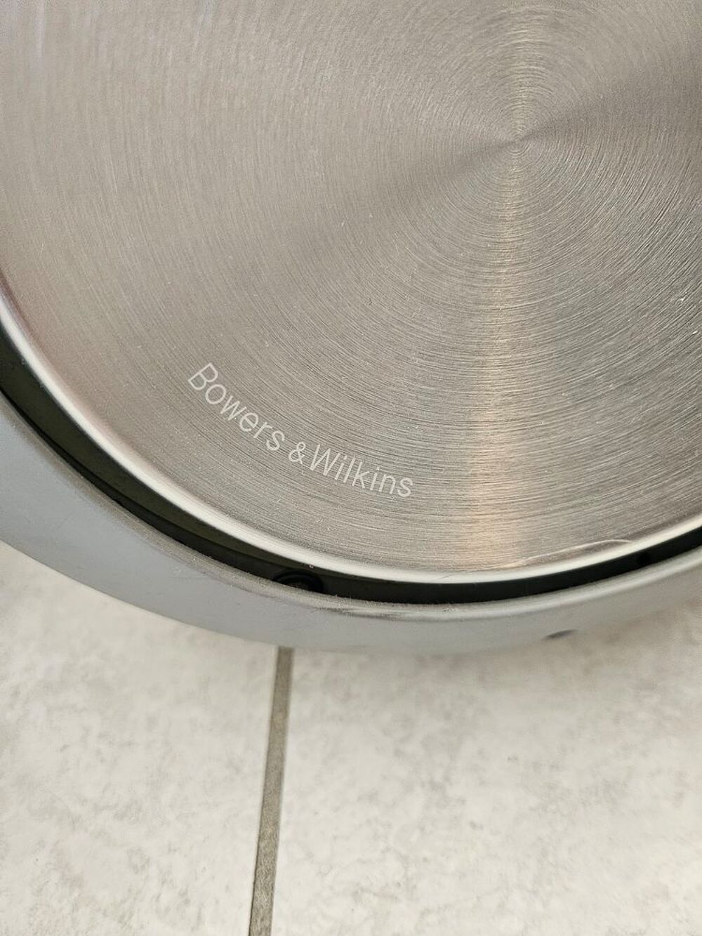 Caisson basses hi fi haut de gamme bowers wilkins Audio et hifi