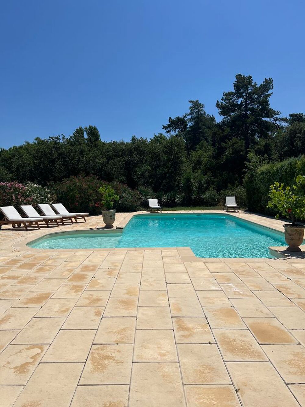   Maison en Provence avec piscine  Provence-Alpes-Côte d'Azur, La Tour-d'Aigues (84240)