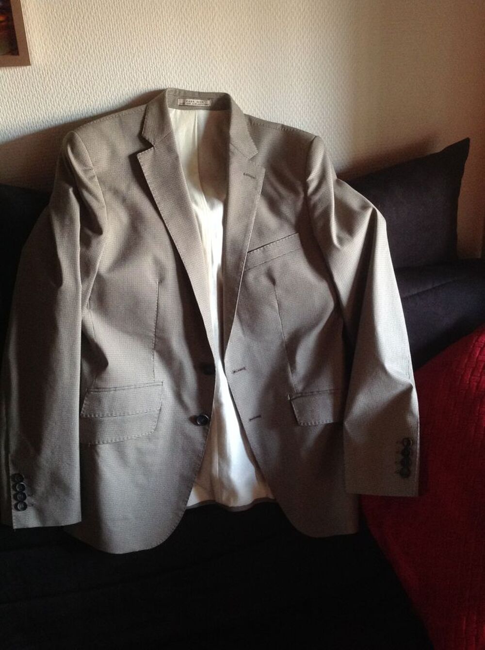 costume ZARA t46 pour la veste et 40 pour pantallon Vêtements