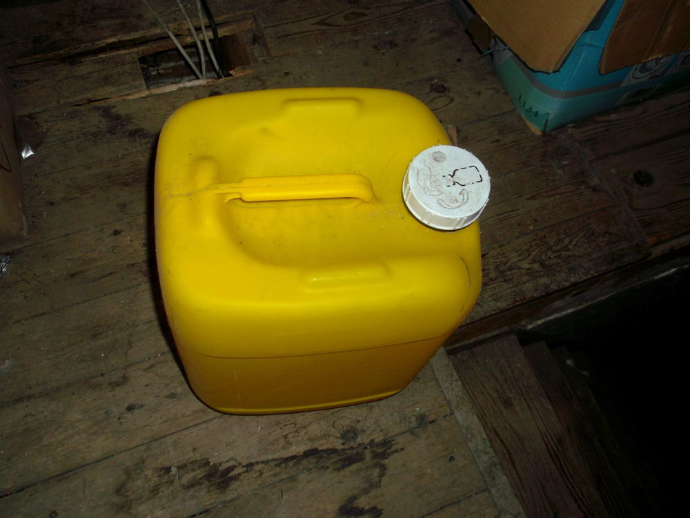Bidons en plastique Bricolage