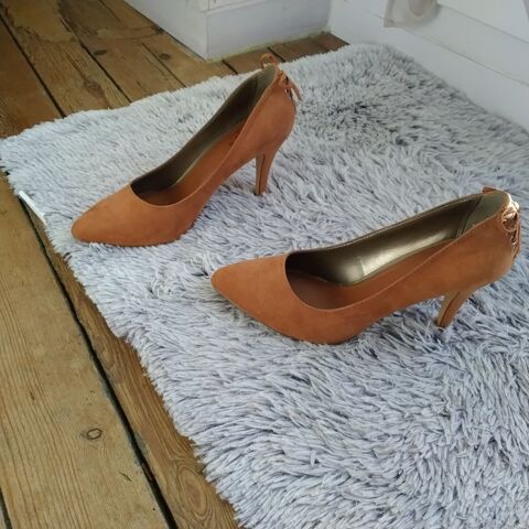 escarpins T38 10 Saint-Nazaire (44)