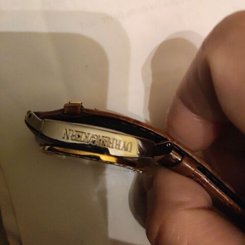 Montre femme avec cristaux bracelet cuir . 175 Verneuil-sur-Seine (78)