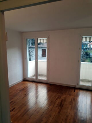  Appartement à louer 3 pièces 68 m² Romagnat