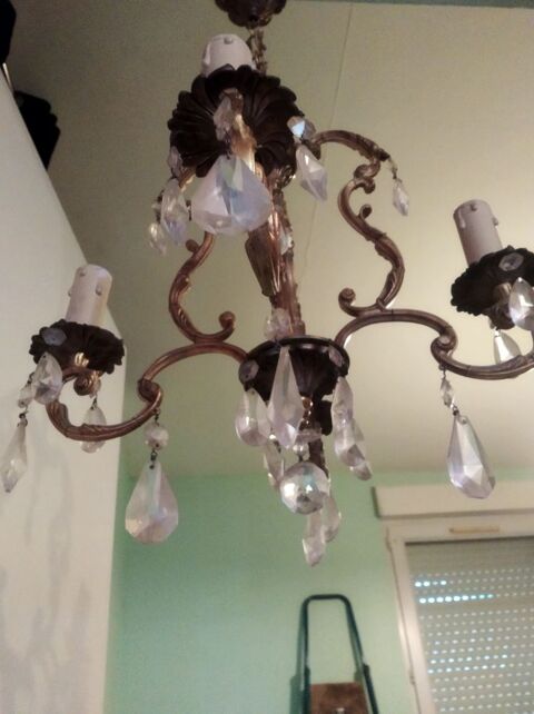Beau lustre  pampilles 60 Le Creusot (71)