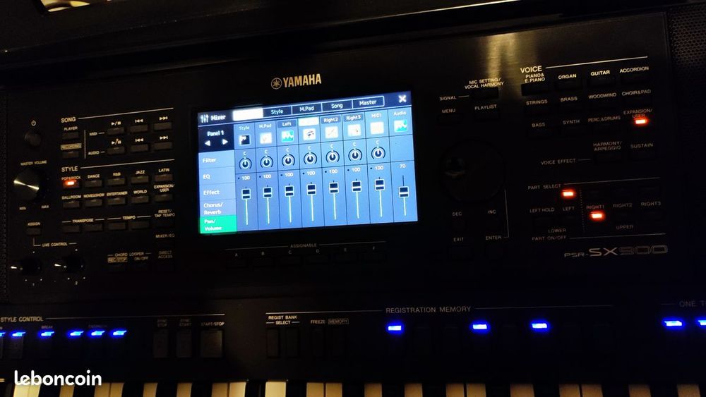 Clavier Yamaha psr sx900 Instruments de musique