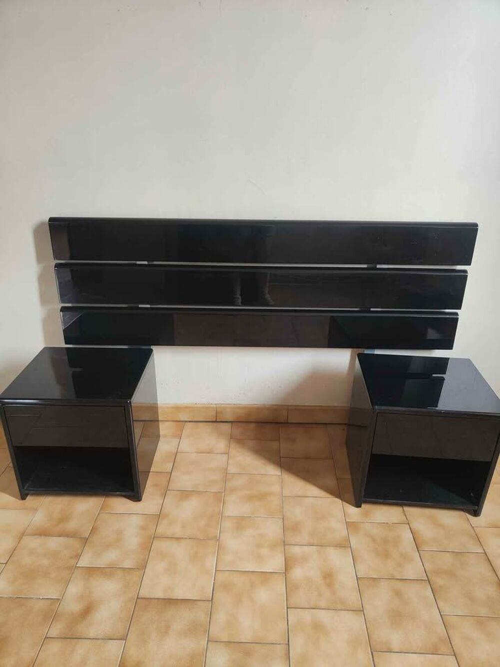 bonne affaire chambre noire jusqu'au 29/07/26 Meubles