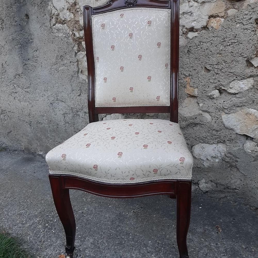 chaise d'&eacute;poque Meubles
