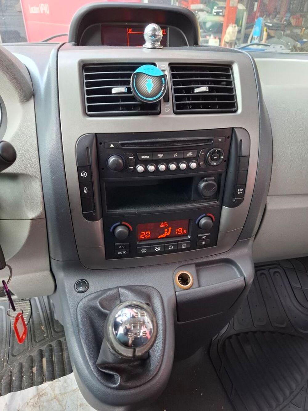 Scudo Combi 1.0 - LH1 2.0 Multijet 163 2012 occasion 24800 Thiviers