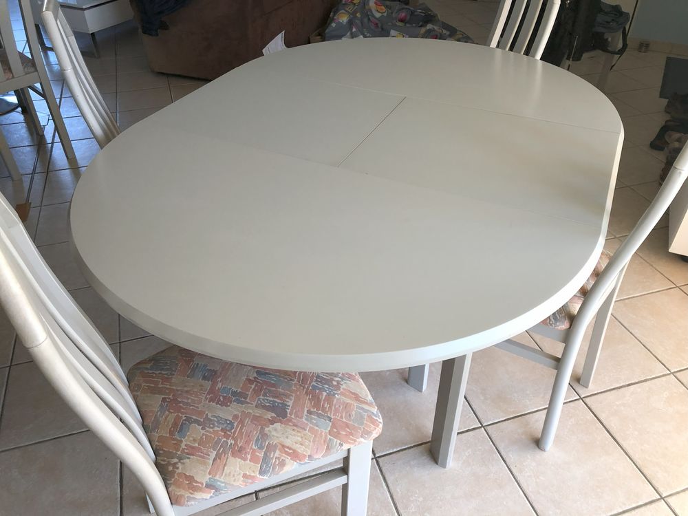 Table + 4 Chaises Meubles