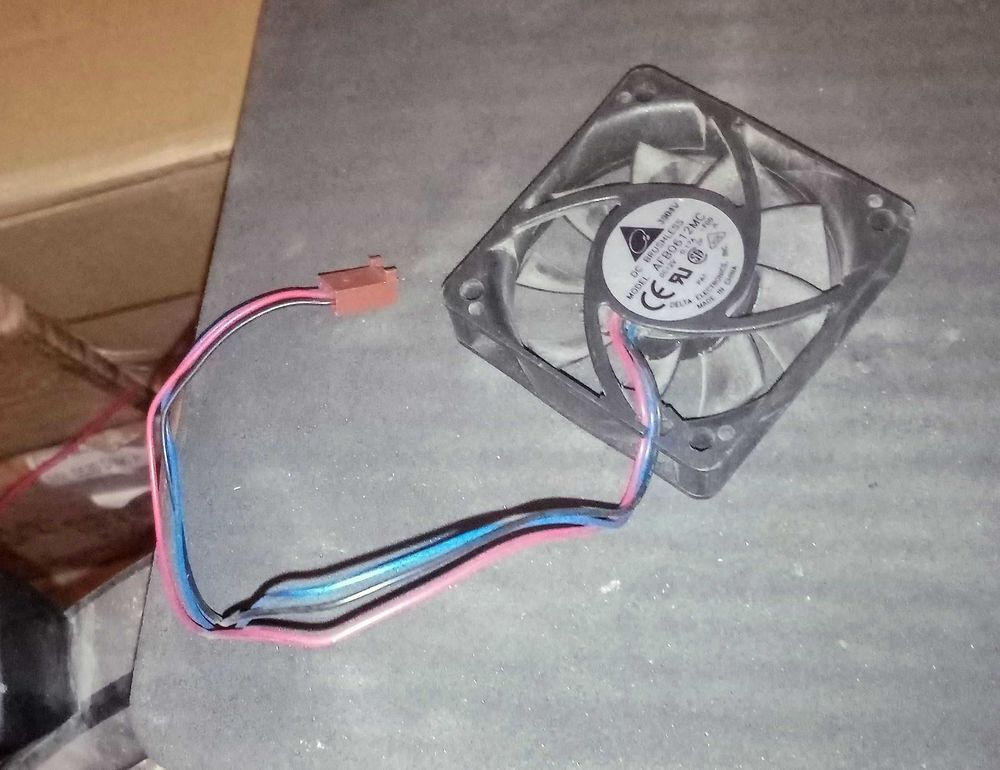 lot de 5 ventilateur 12v de toutes tailles Matériel informatique