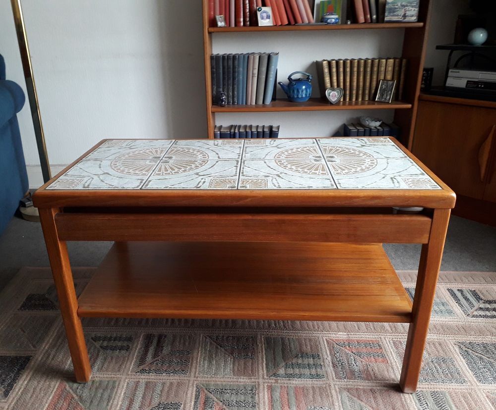 Table basse vintage bois et c&eacute;ramique Meubles