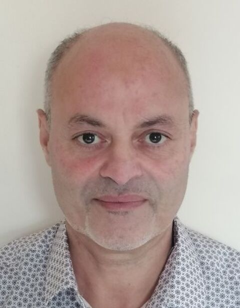 Professeur de mathématiques et sciences physiques 0 75016 Paris