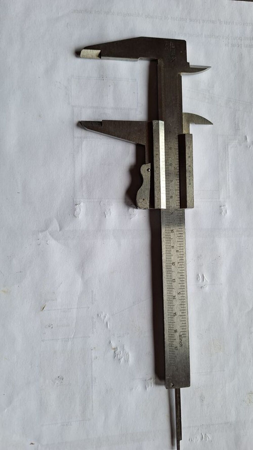 Pied &agrave; coulisses
Bricolage
