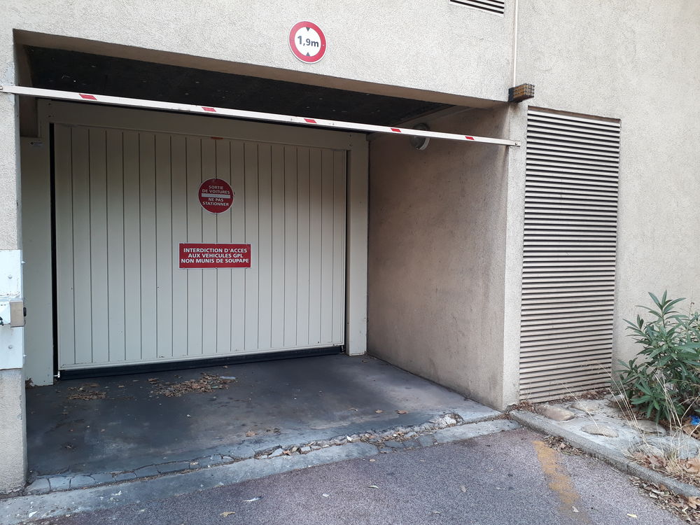 Location Autre Place de stationnement Toulon centre quartier la Rode Toulon