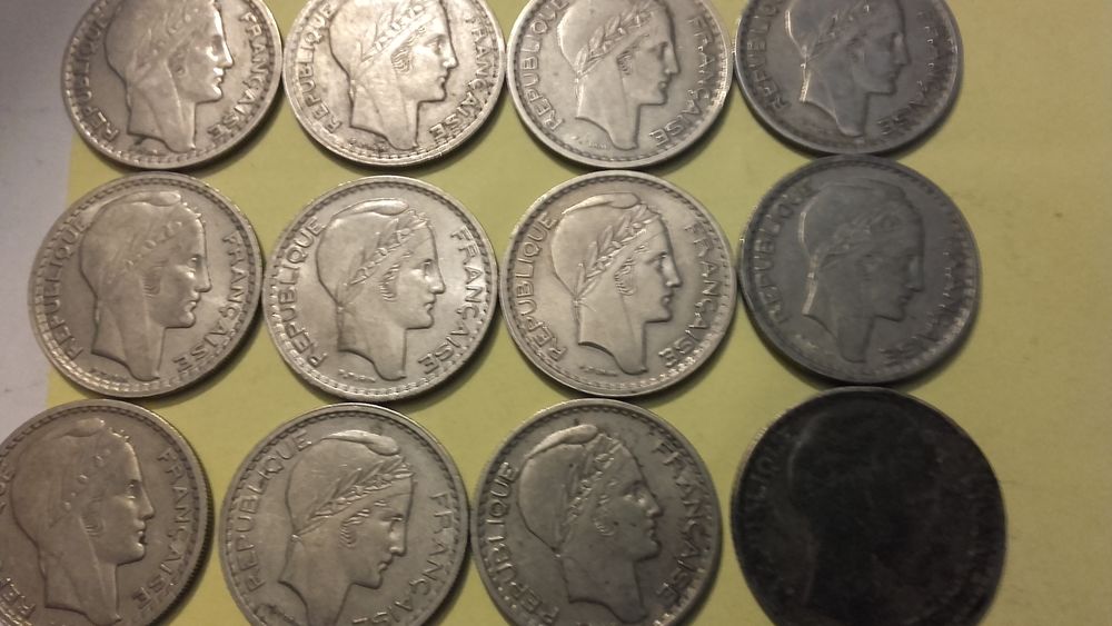 Lot de 12 pi&egrave;ces de 10 Francs Turin . 