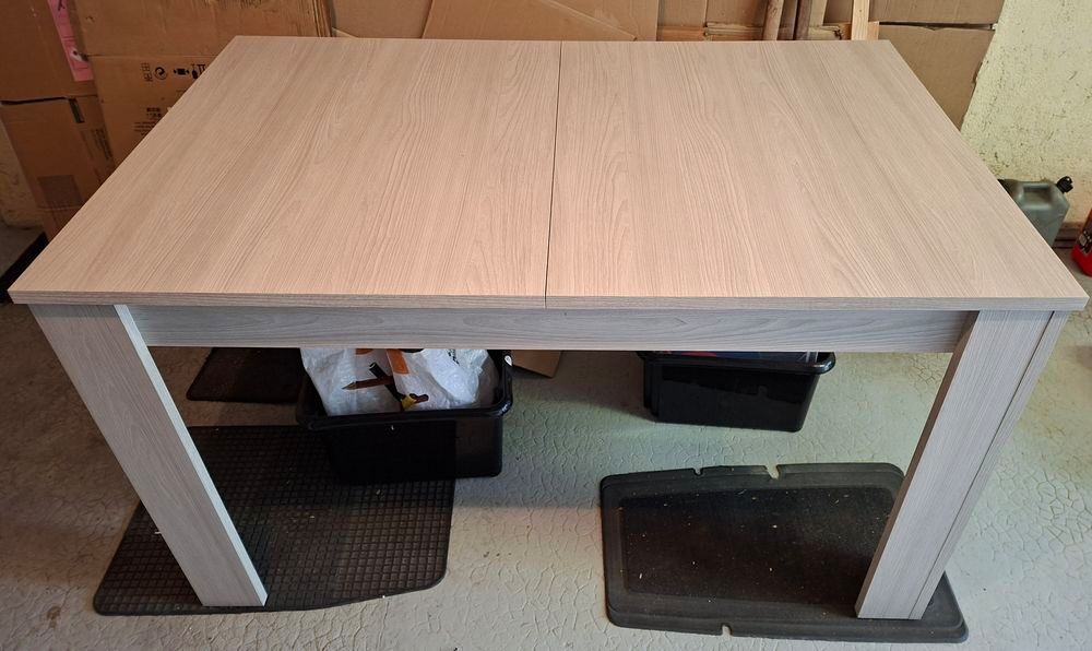 Table de cuisine ou de salle &agrave; manger Meubles